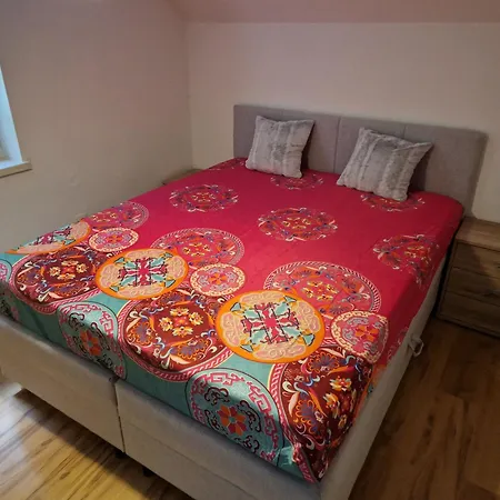 Linus Mit Bergblick Und W-lan * Stall